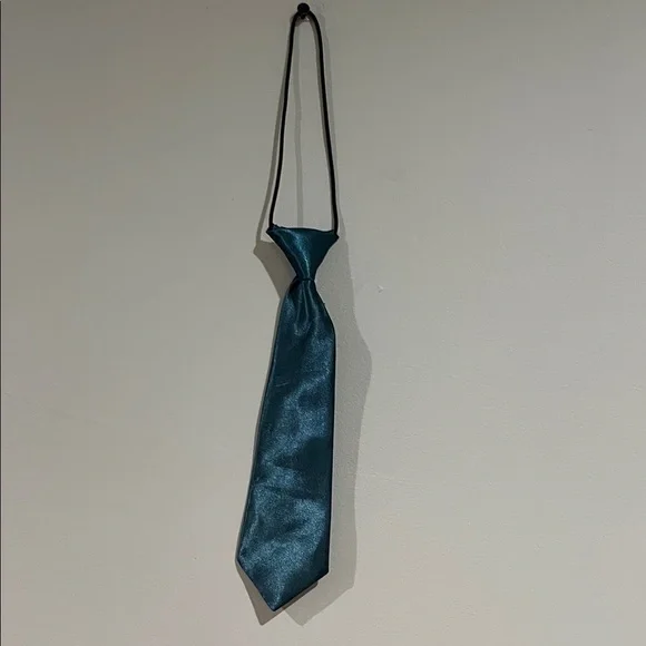 6/$25Stylish Teal and Multicolor Dogs ties Bag NWOT - Picture 3 of 11